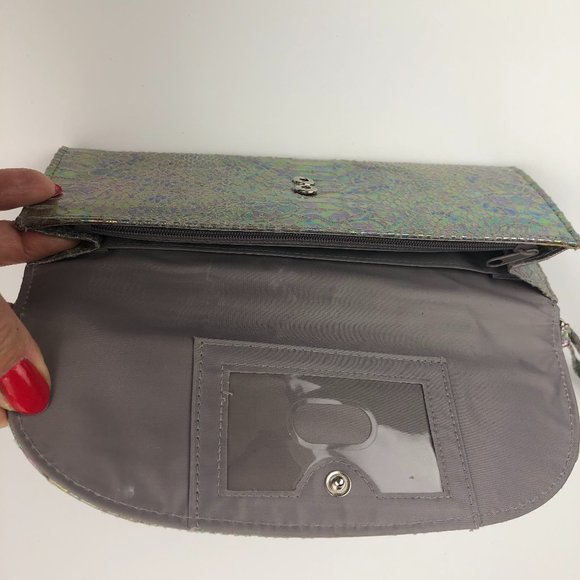 Silver Faux Croc Leather Stylish Wristlet Clutch Glamcore Classic - Picture 3 of 7